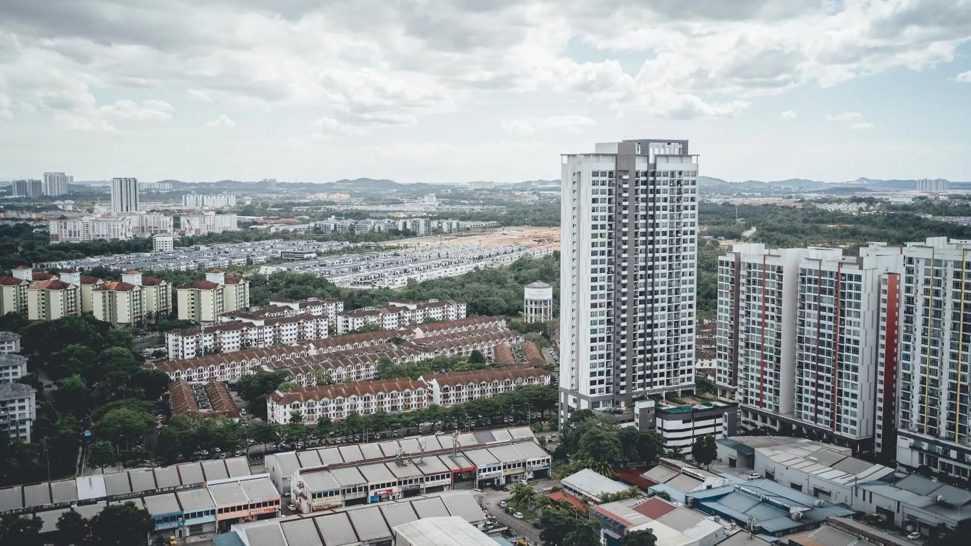 The Platino Sweet Peony 3Br8Pax Nr Paradigm Mall Johor Bahru