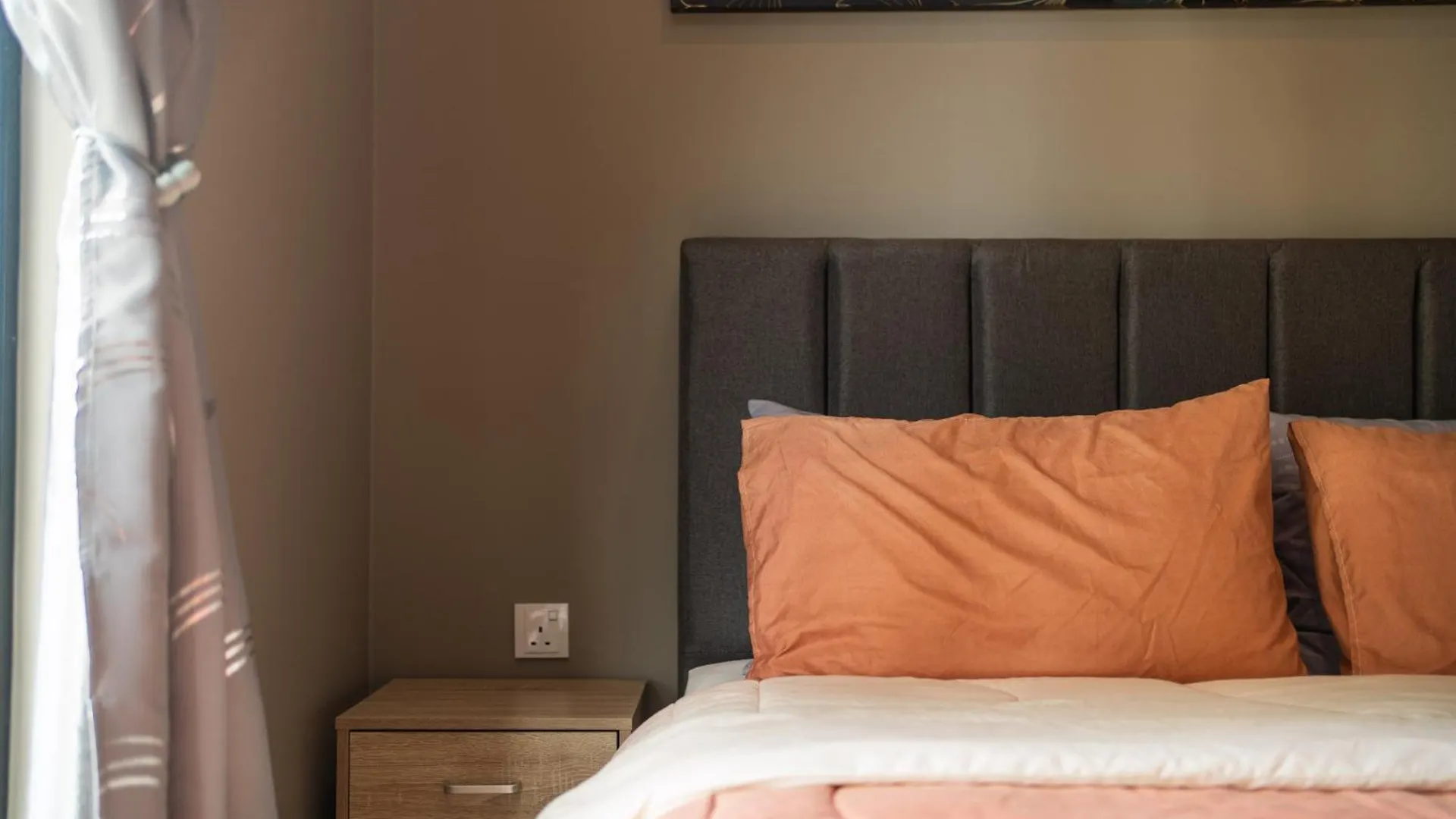 The Platino Sweet Peony 3Br8Pax Nr Paradigm Mall Johor Bahru