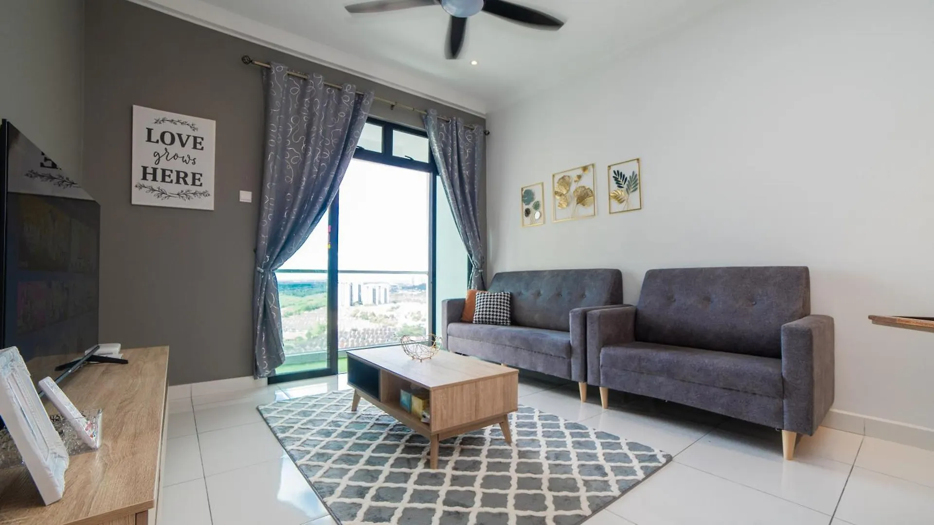 The Platino Sweet Peony 3Br8Pax Nr Paradigm Mall Johor Bahru 0*,  Malaysia