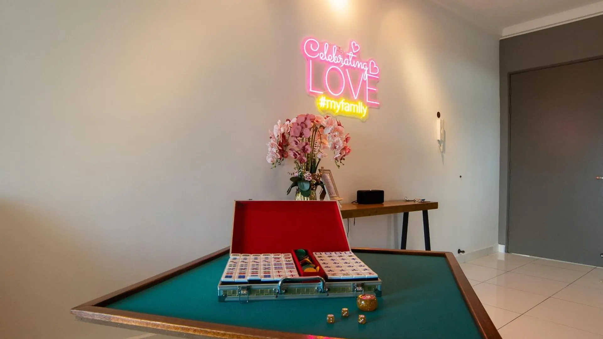 The Platino Sweet Peony 3Br8Pax Nr Paradigm Mall Johor Bahru Apartment