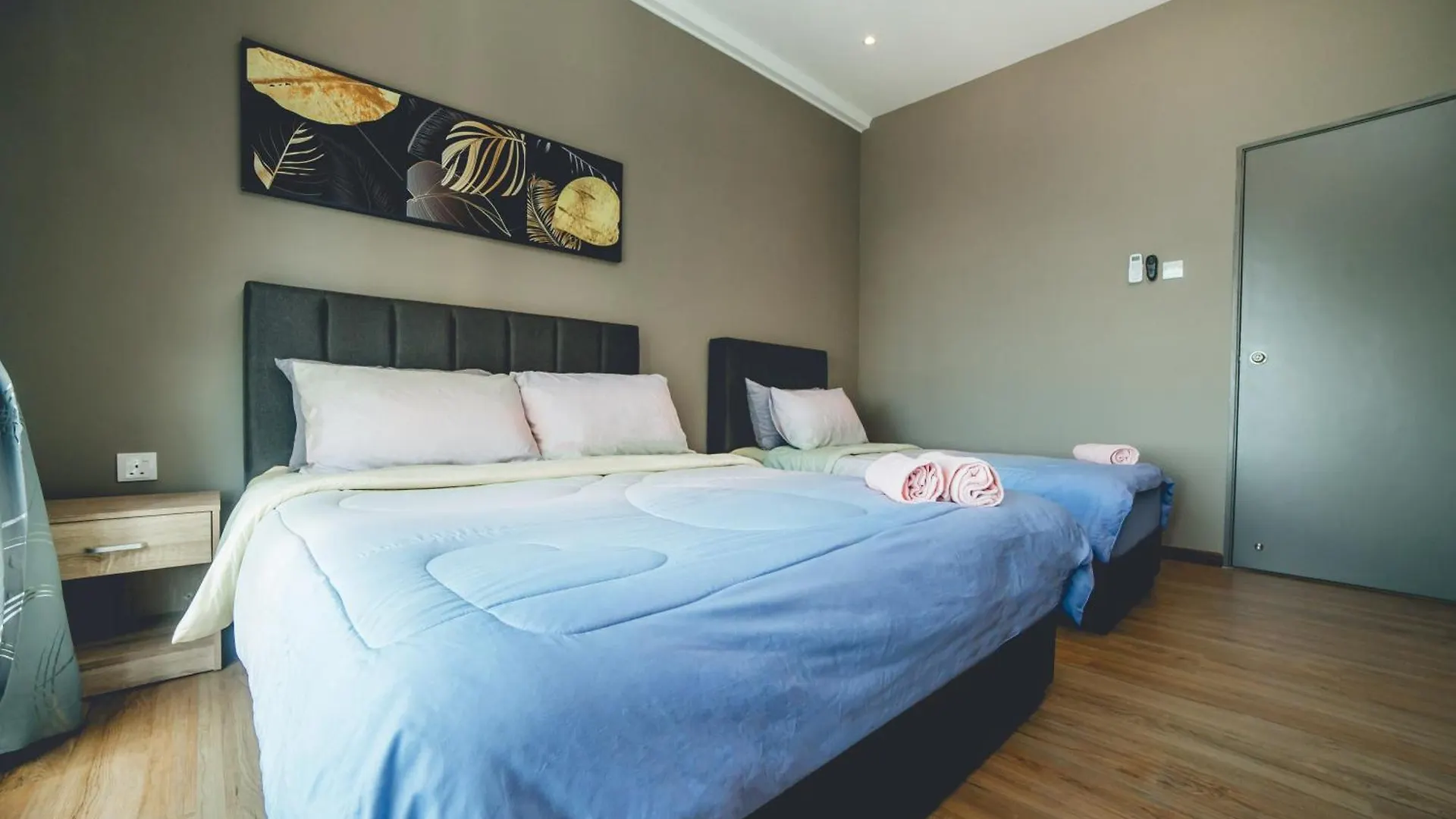 The Platino Sweet Peony 3Br8Pax Nr Paradigm Mall Johor Bahru Apartment